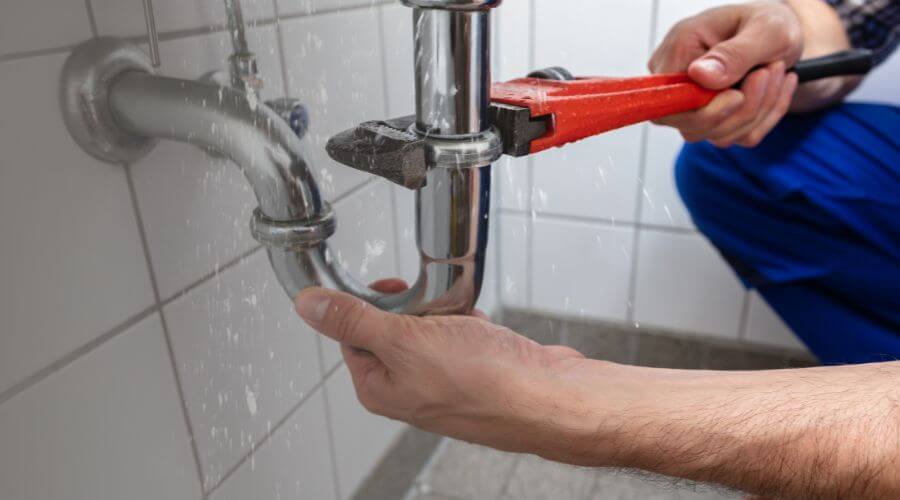 Local tankless water heater installation in Covington, KY